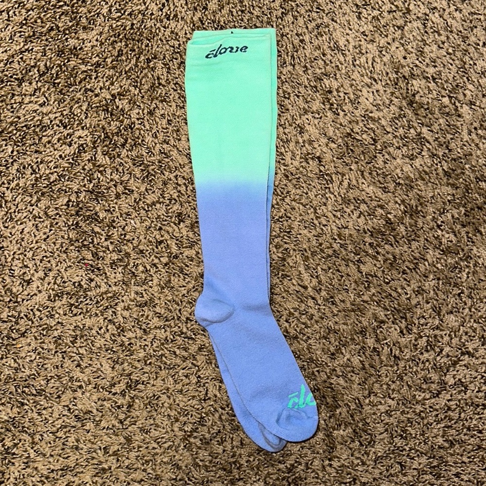 Cloves Women’s Classic in Grey Matter + free pair of unworn compression socks. - Picture 3 of 3